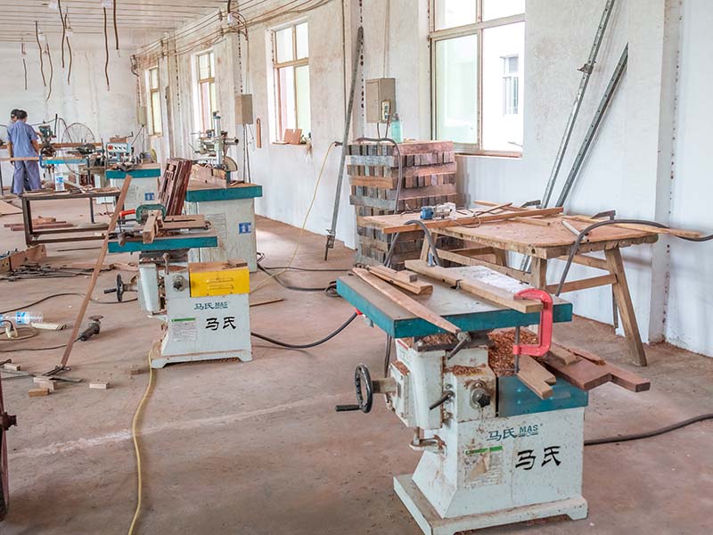 东坡楼梯油漆修复费用