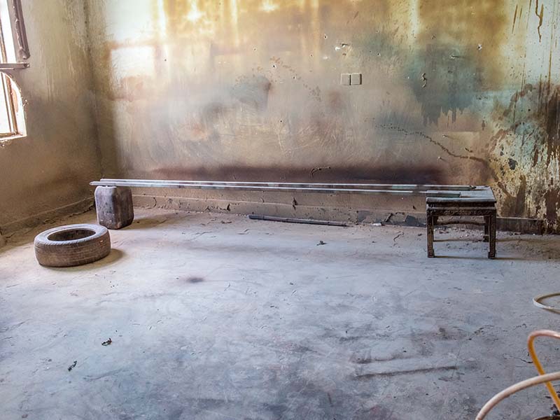 东坡地板油漆修复方法