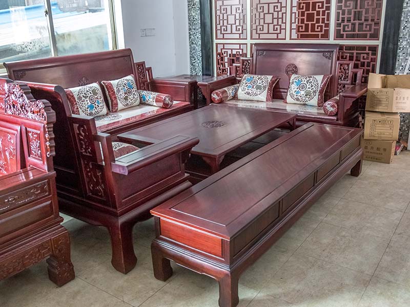 东坡红木家具保养费用